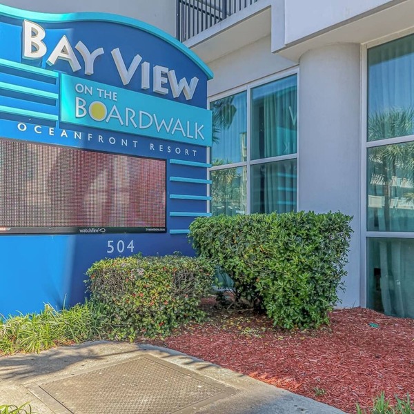2BR Direct Oceanfront Newly Renovated onBoardwalk!
