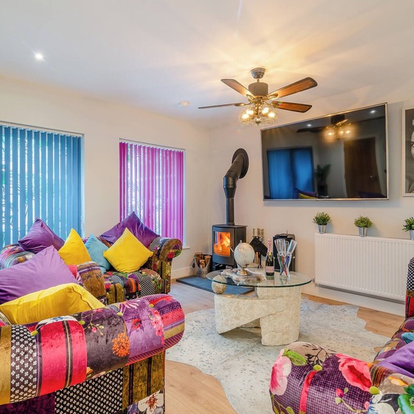 3 bedroom accommodation in Glastonbury