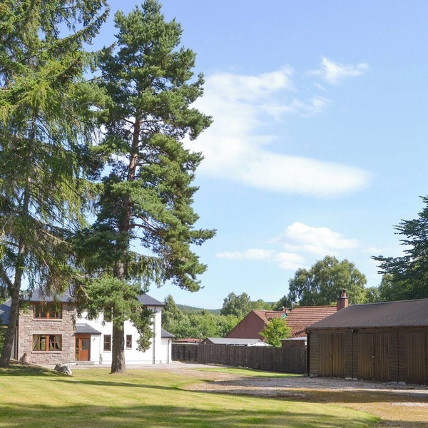3 bedroom accommodation in Carrbridge