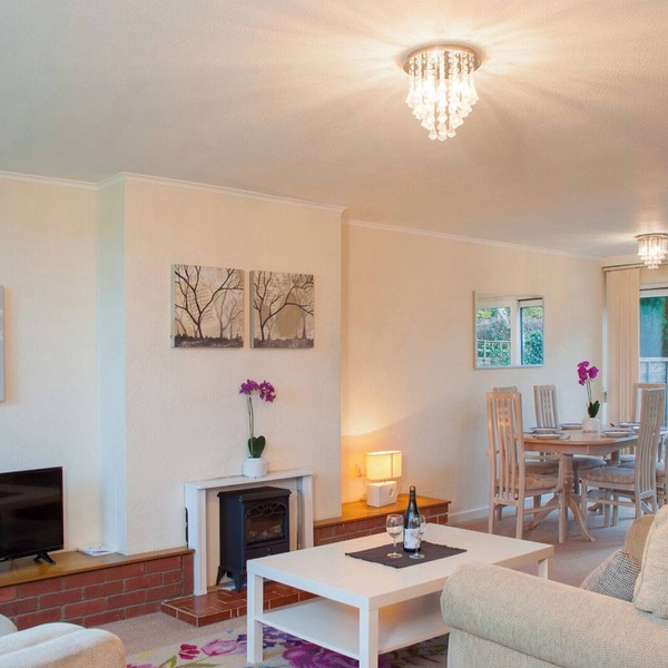 3 bedroom accommodation in Stapleton