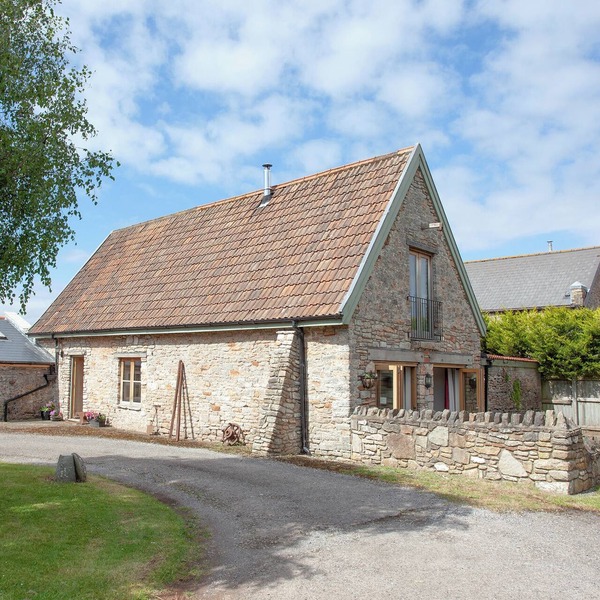 3 bedroom accommodation in Bleadon, near Weston-super-Mare