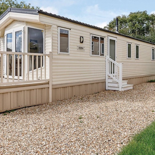 3 bedroom accommodation in Cheddar, Somerset