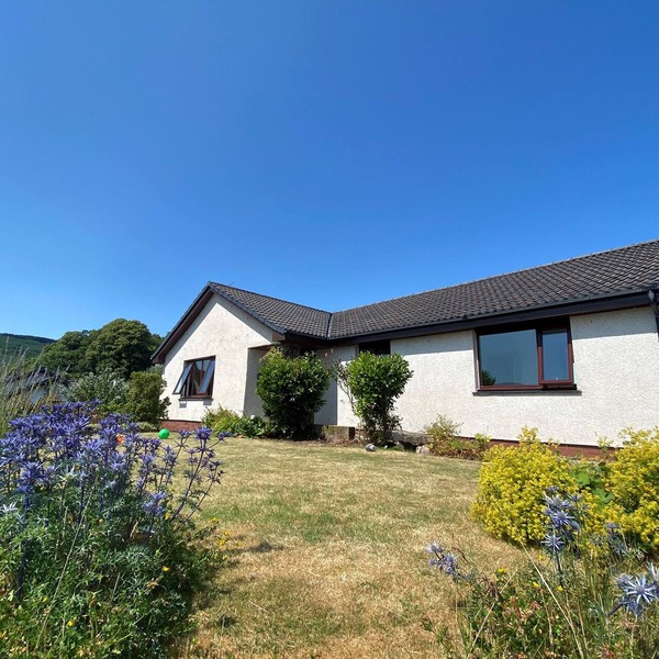 3 bedroom accommodation in Lamlash