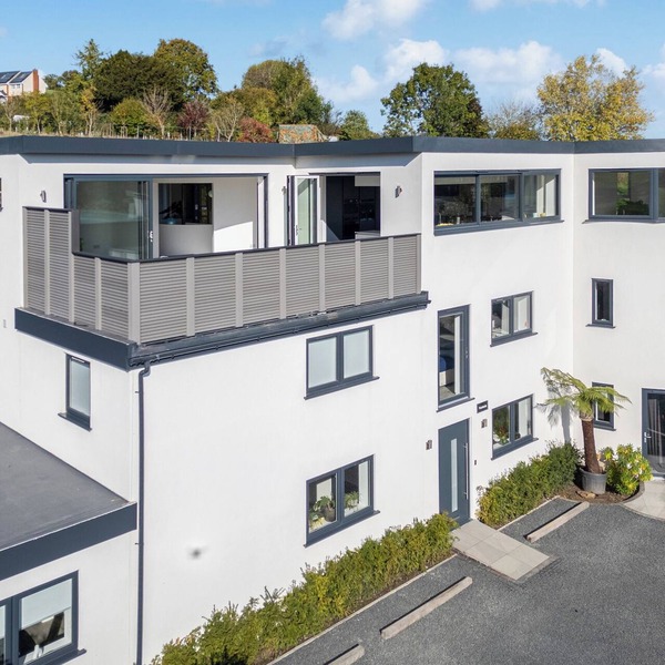 3 bedroom accommodation in Cradley, near Malvern