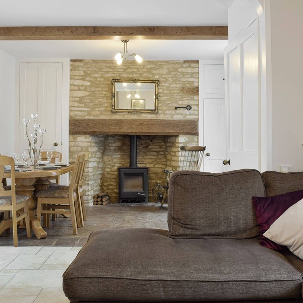 3 bedroom accommodation in Bampton, near Witney