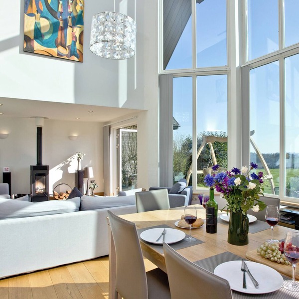 3 bedroom accommodation in Cricket St Thomas, near Chard