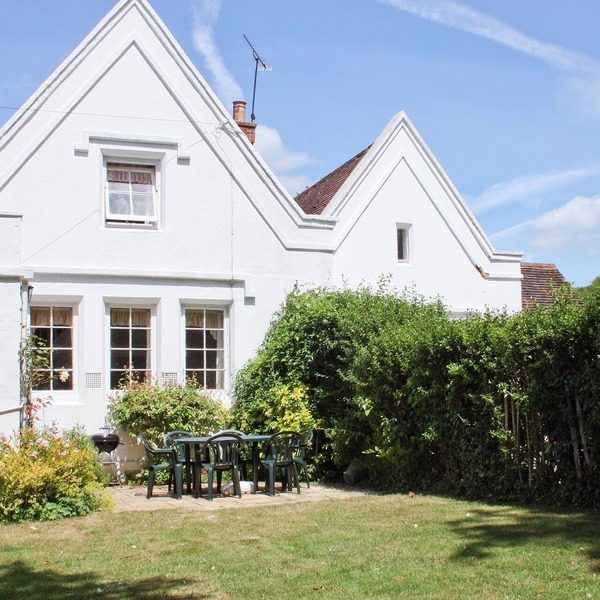 3 bedroom accommodation in Compton, near Chichester