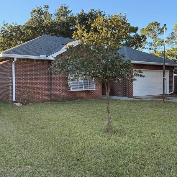 3 BR, 2 bath single family home near Destin, 20 minutes to Gulf beach