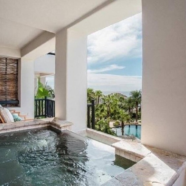 3 BR Ocean View Villa w/WiFi, Pool Access, Spa Services, Jacuzzi & More!