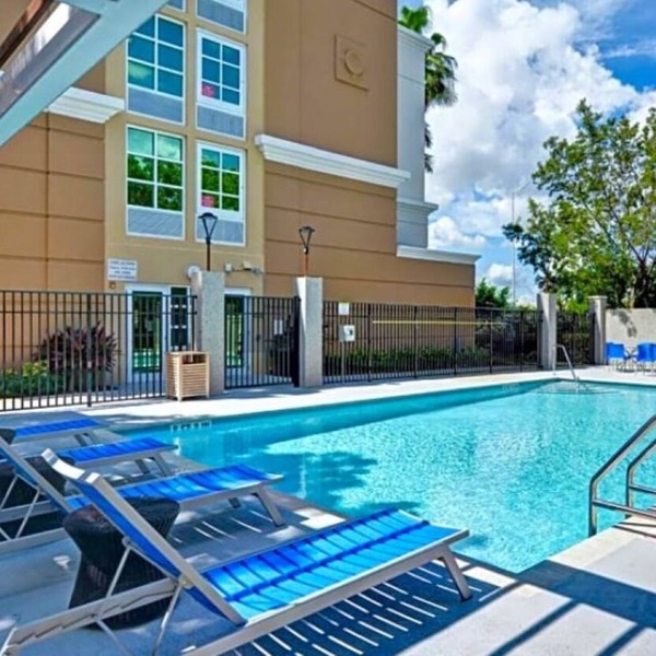 3 Convenient Studios | Pool, Kitchen, Pet-Friendly | Near Miami & Hard Rock