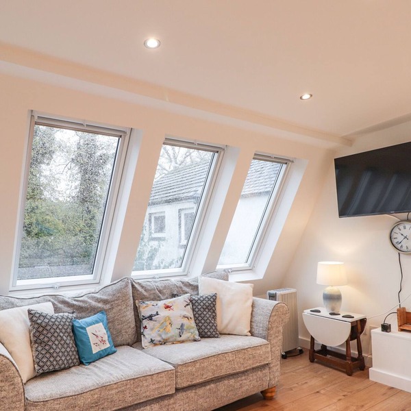 3 Dunrobin Street