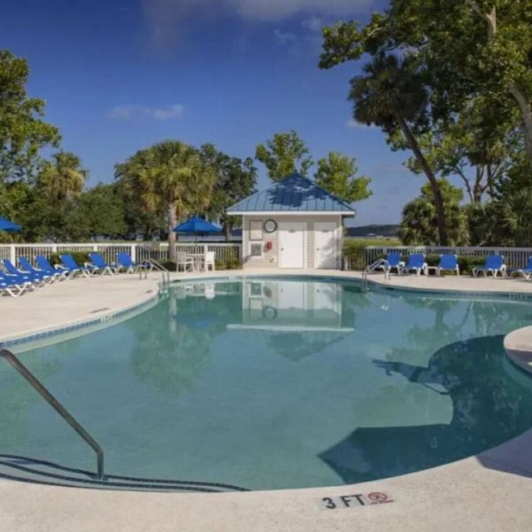 3 Family-Friendly Suites Offering Gorgeous Water Views and a Peaceful Setting