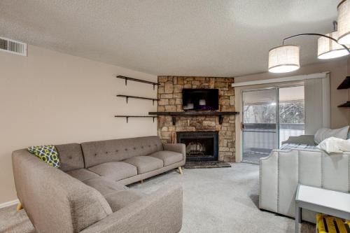 3 Mi to Buckley: Convenient Condo in Aurora