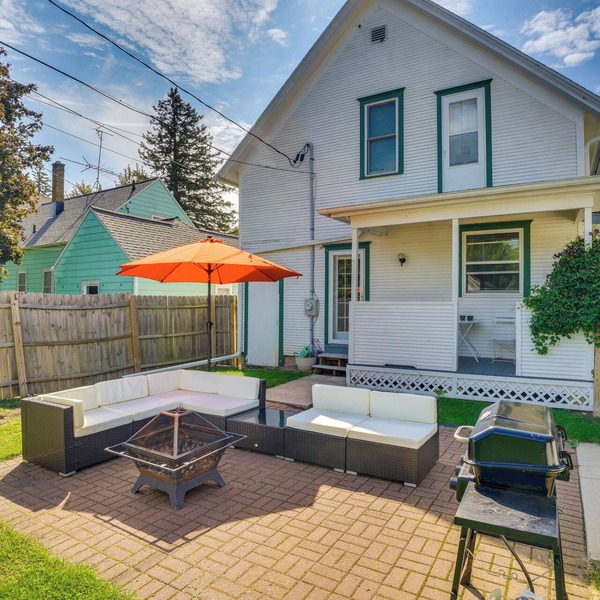 3 Mi to Road America: Spacious Elkhart Lake Home!