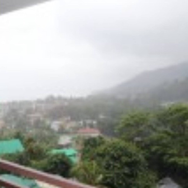 3 spacious self catering apartments situated at Beau Vallon