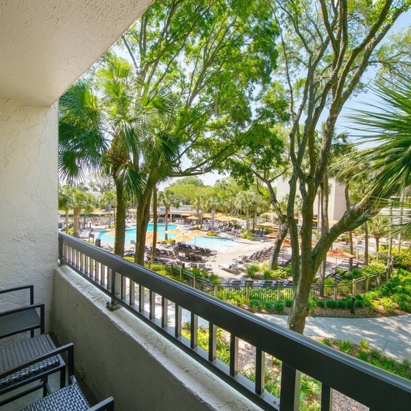 3 Spacious Units w Balcony, Pool! Short Walk to Hilton Head Beachfront!