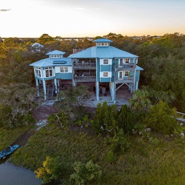 3 Story Haven! Fire Pit+kayaks~updated~360 Views!