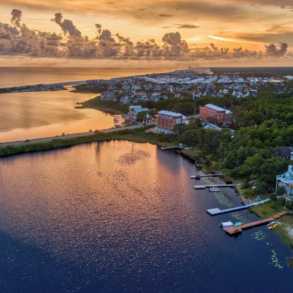 30A | Bikes | Private Dock | Firepit | Kayaks