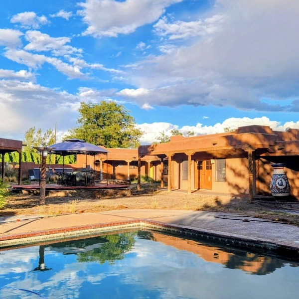 3BR 2.5Bath Villa in Corrales/Rio Rancho NM central AC/heat,LG pool,free parking