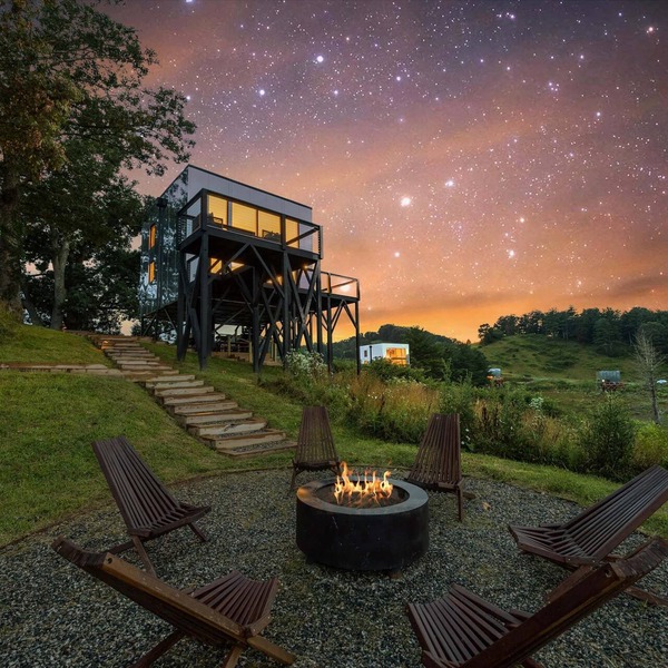 3BR Cabin Escape with Hot Tub & Mountain Views