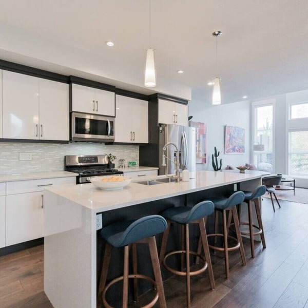 3BR | Garage | DT Views | Central | Lux Townhome