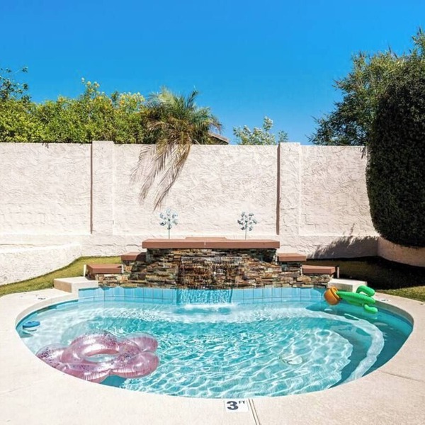 3BR Pool w/Waterfall and Mini Golf. Near JW Resort.