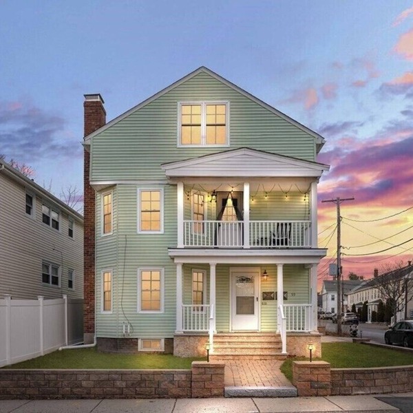 4 Bed 2 full Bath Sleeps 4-8 comfortably - Luxury Charm By the Charles