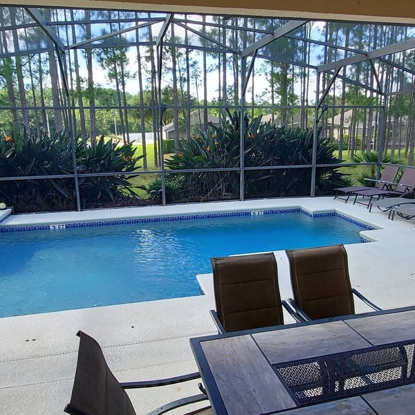 4 Bed 3 Bath/2 Master Suites/86" TV /Hot Tub/Pool/In Calabay Parc