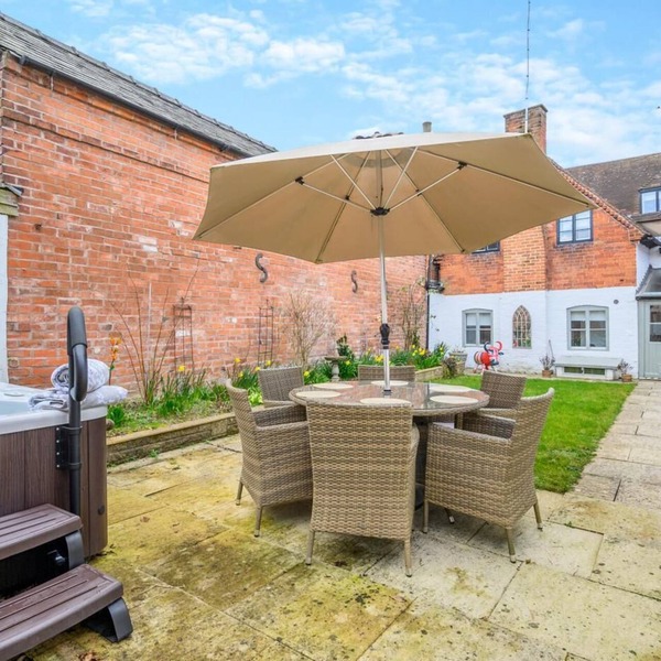 4 Bed in Alcester (oc-s30997)