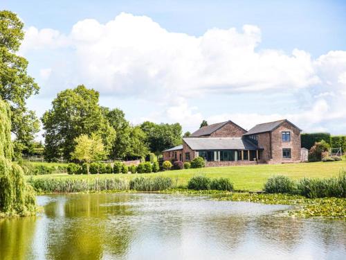 4 Bed in Hereford oc-83768