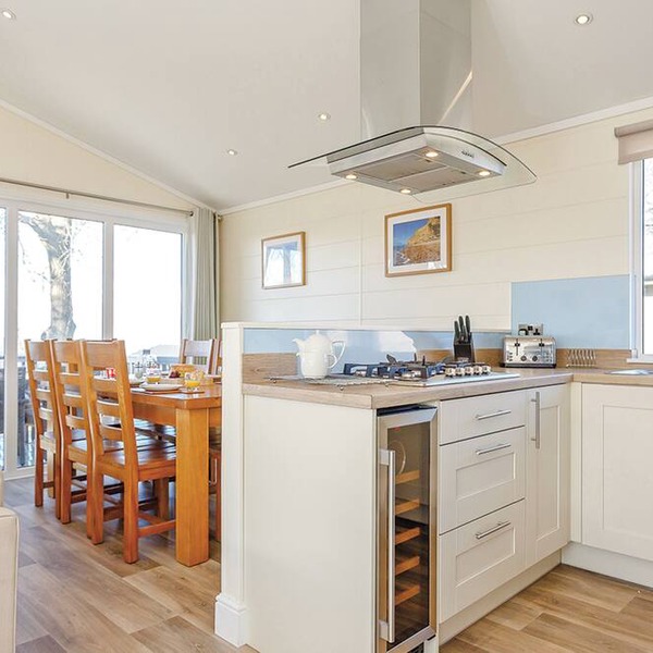 4 bedroom accommodation in Axminster