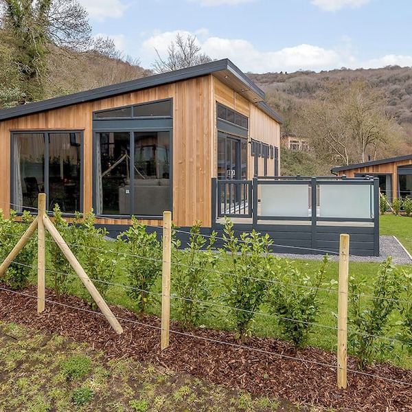 4 bedroom accommodation in Cheddar