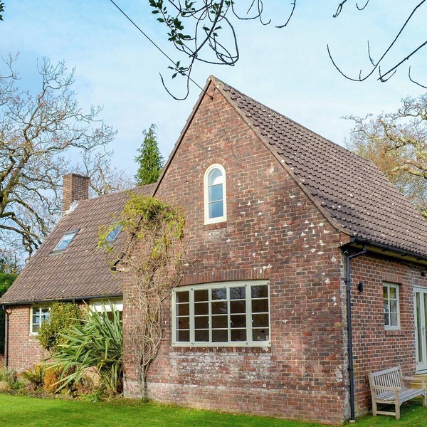 4 bedroom accommodation in Burley, near Ringwood