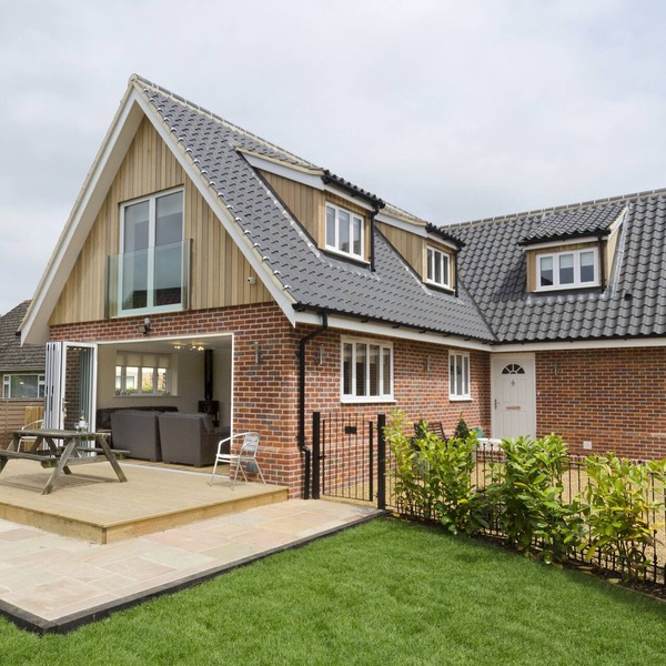 4 Bedroom Brightside Cottage In Wroxham, Norfolk, Norfolk Broads England