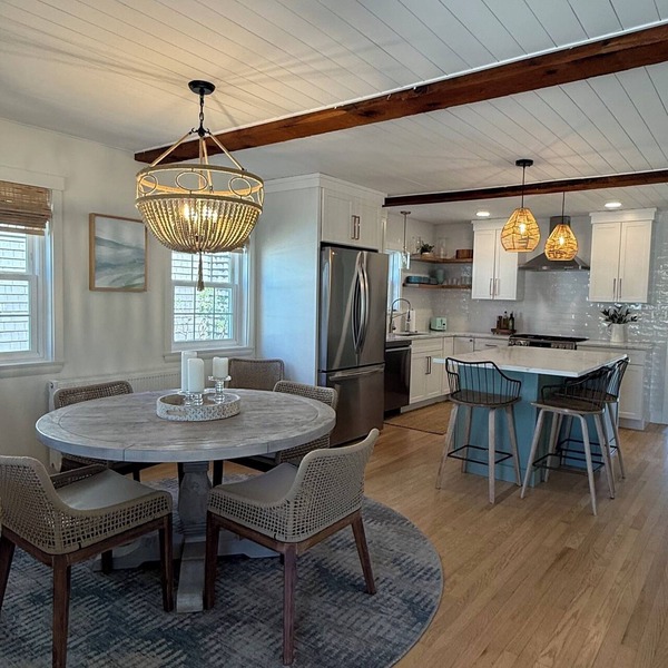 4-bedroom house 5 minutes walk to lovely Old Orchard Beach!