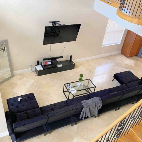4 BEDROOM LUXURIOUS WATERFRONT VILLA