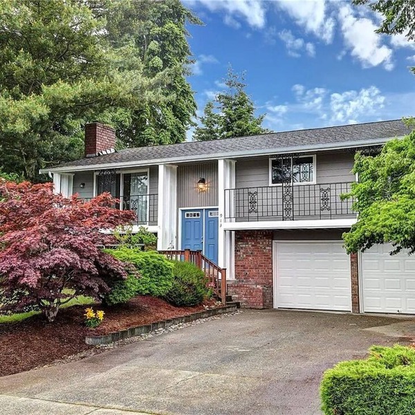 4 Beds in Northern Seattle with a Backyard Playground