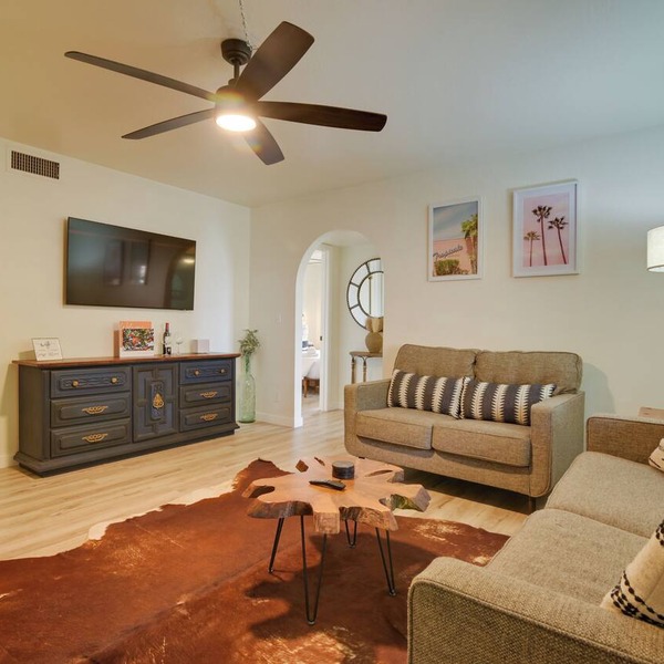 4 Mi to Old Town! Extended Desert Escape w/Pool