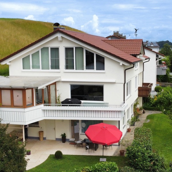 4-Star private and high-quality holiday home - enjoy your Alp views.