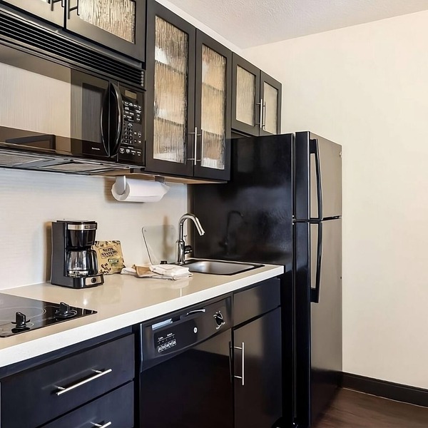 4 Units | Modern Kitchen Suites Near Morristown with Quick NYC Access