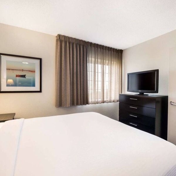 4 Units | Spacious Pet-Friendly Suites Near Morristown with NYC Transit