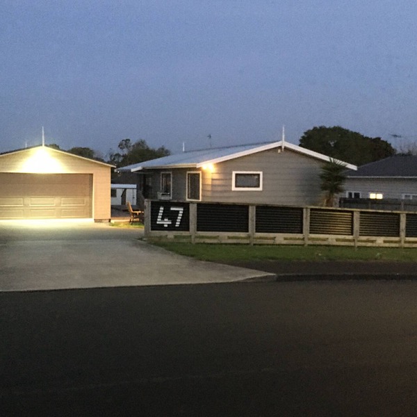 47 Hooper Ave Pukekohe, SLEEPS 13