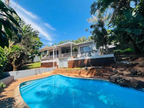 48 Archer Crescent