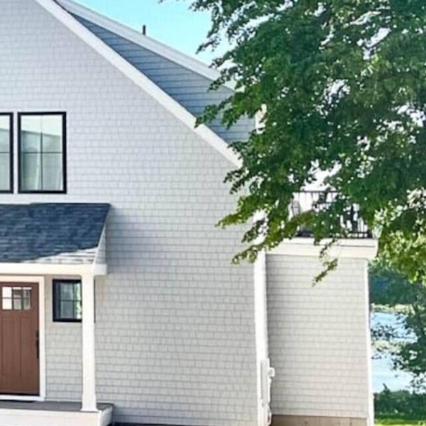4BD 4.5BA Pet-Friendly Riverfront Home