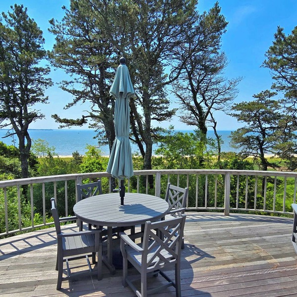 4BD Right on Wellfleet Harbor-A/C, Direct Beach Access, Wonderful Water Views