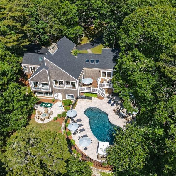 4BR 4BA Osterville home with pool, hot tub, game room-minutes from the beach!