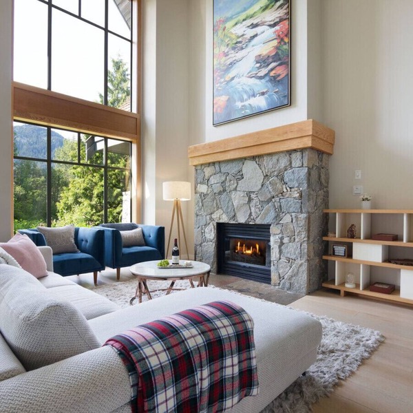 4BR/5BA on Golf Course-Private HT, Gondola Parking