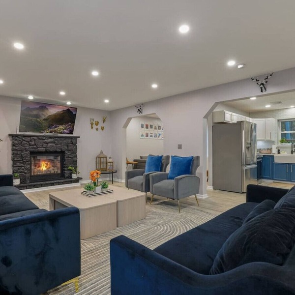 4BR Poconos Escape w/Hot Tub, Game Room & PS5