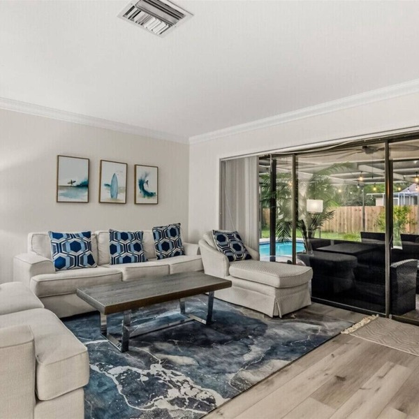4BR | Saltwater Pool + Fireplace | ⭐10/10 | Near Honeymoon Island | Sleeps 9