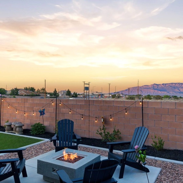 4BR Sandia View Retreat with Fire Pit + Putting Green